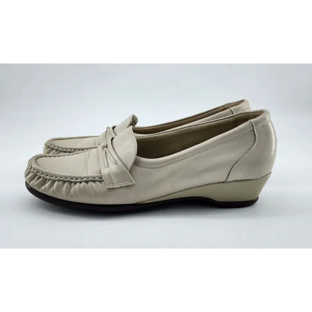 SAS Women's‎ Easier Bone Moc Toe Loafer Slip On Tripad Comfort Shoes Size 9 S